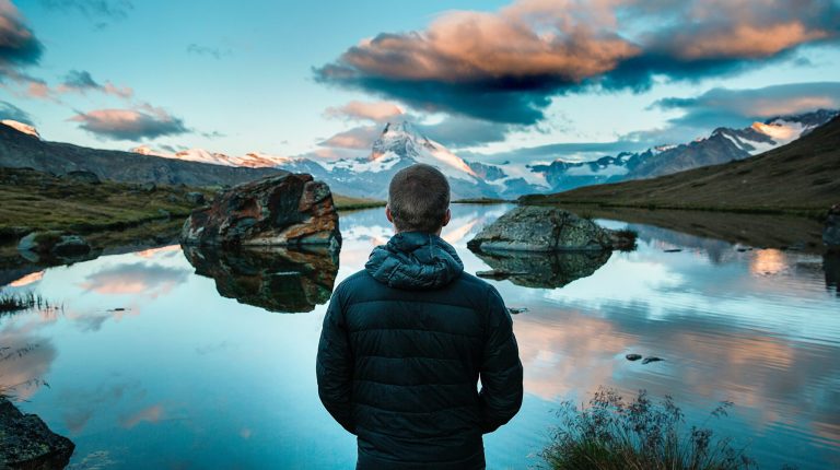 joshua-earle-ZMcLVBi9xx4-unsplash-scaled